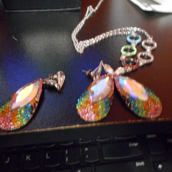 Beautiful necklace with earrings Jewelry Set - Picture 8 of 16